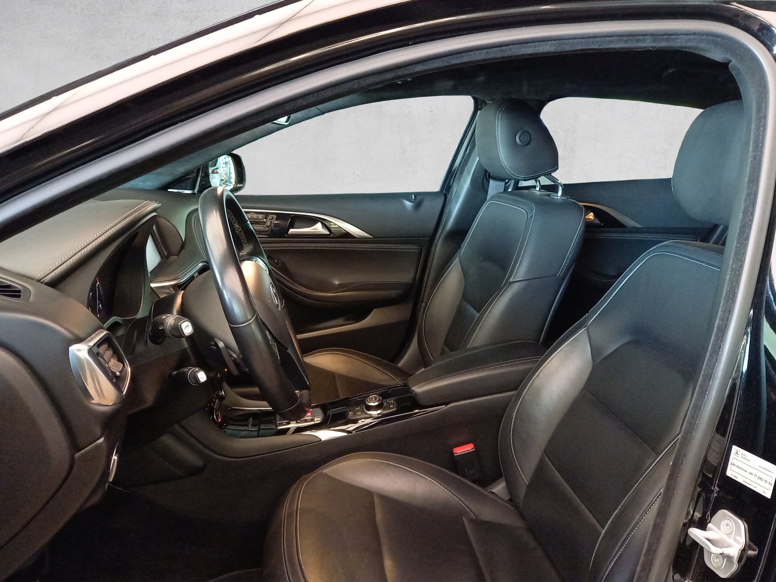 Infiniti Q30 2.2d Premium Tech DCT AWD