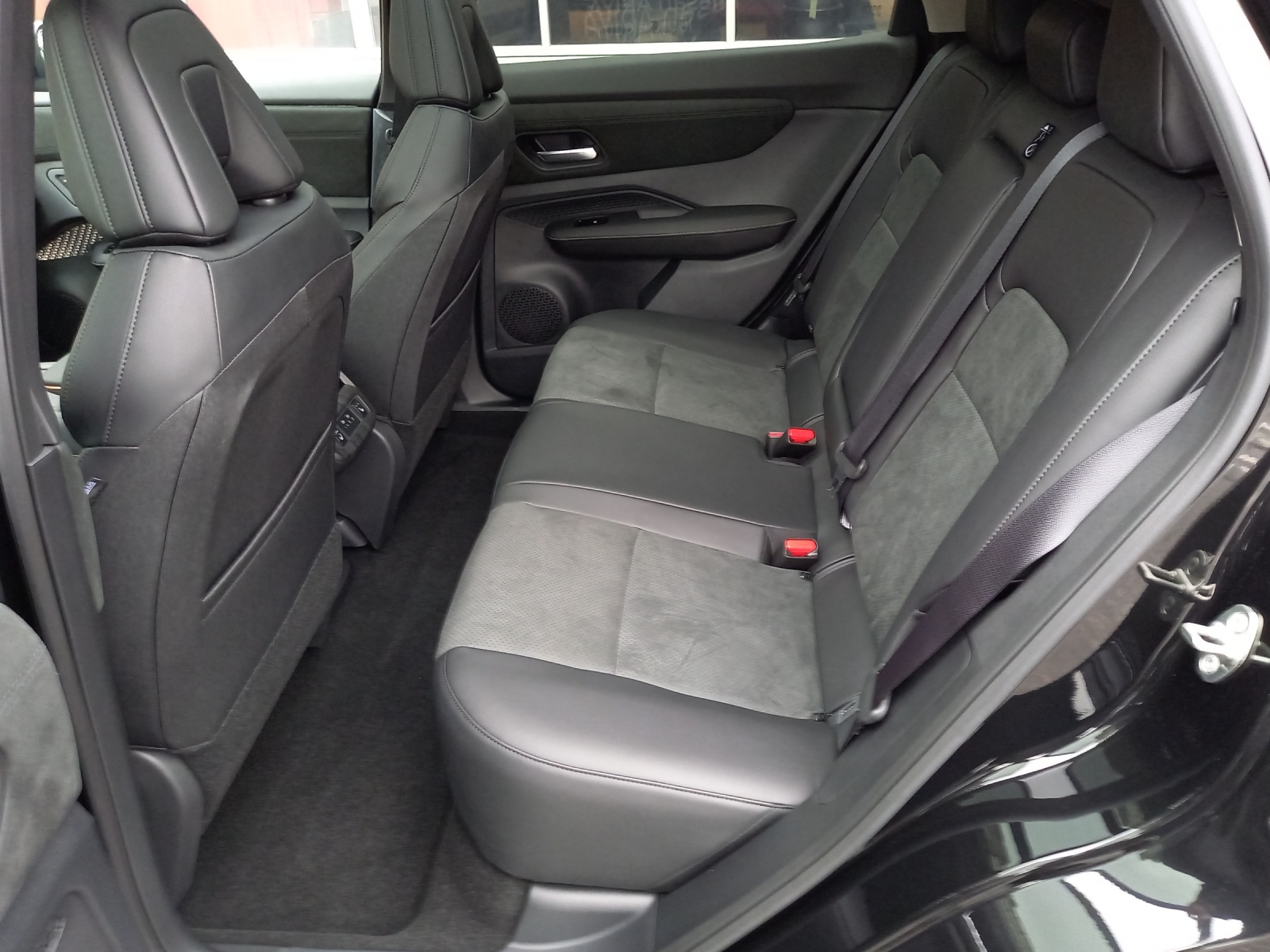 Nissan Ariya Evolve e-4orce