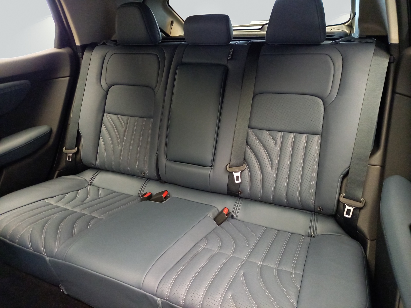 Nissan Ariya Evolve 400 e-4orce