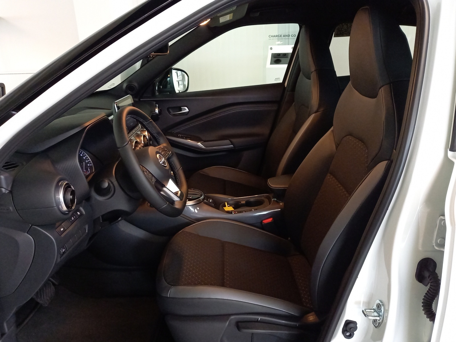 Nissan Juke 1.6 Hybrid N-Connecta